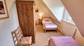 Belview Cottage Dorset twin room